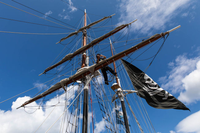 Parade kicks off Alex Bay’s Pirate Days
